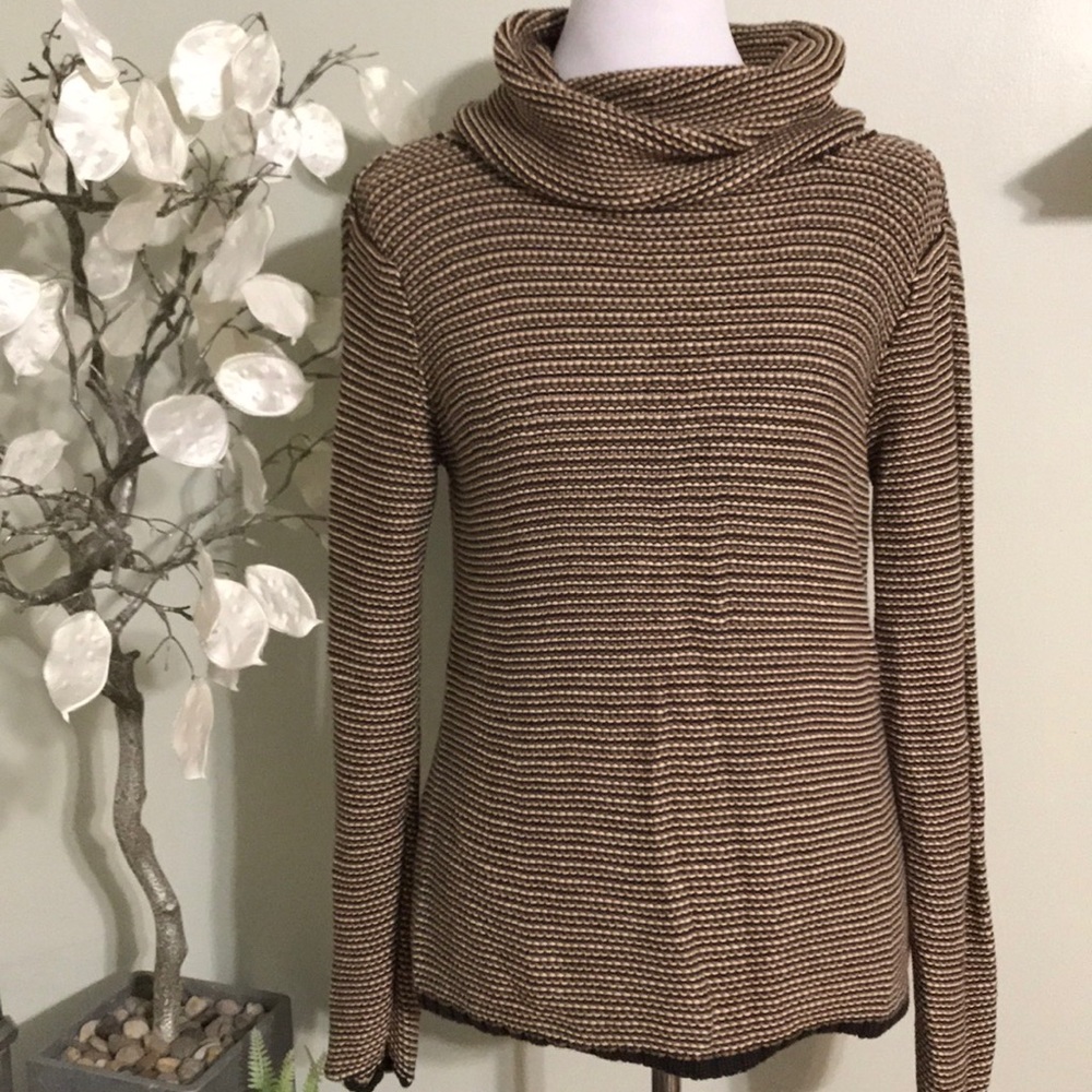 TALBOTS TURTLENECK SWEATER